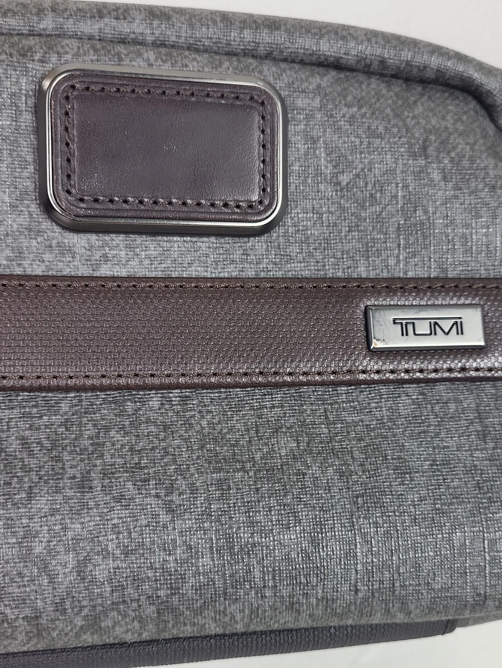 TUMI Alpha 3 Split Travel Kit